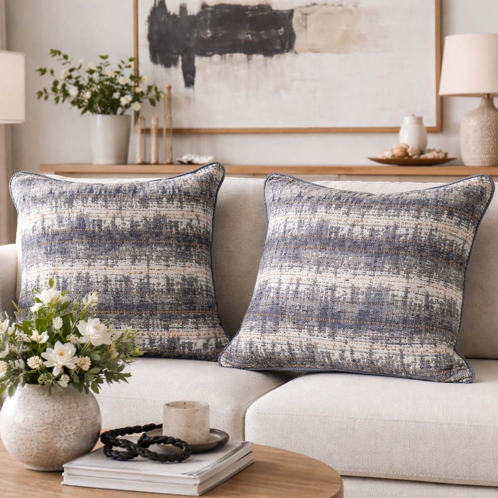 NWT Set of 2 Decorative Throw Pillows – 18” x 18” (Brand New with Tags)